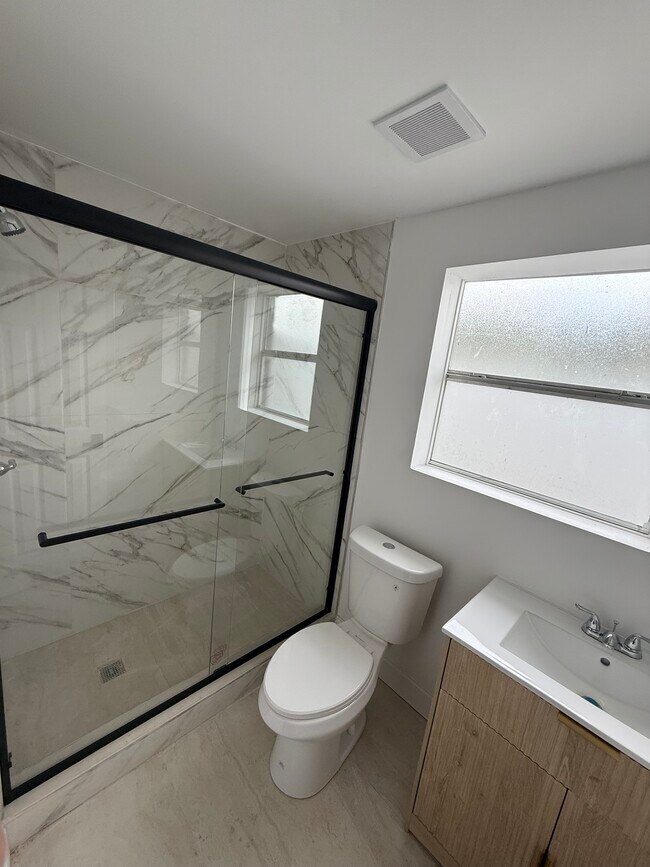 Photo - 1617 Crystal Ct W Unit 1
