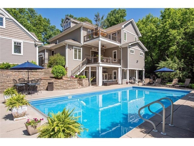 Photo - 3632 Rainbow Dr