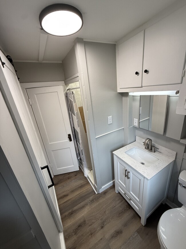 Photo - 1800 W Webster St