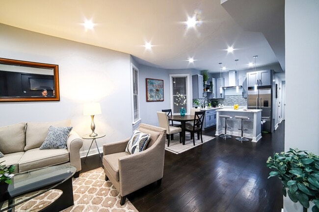 Photo - 4152 N Saint Louis Ave Unit 2