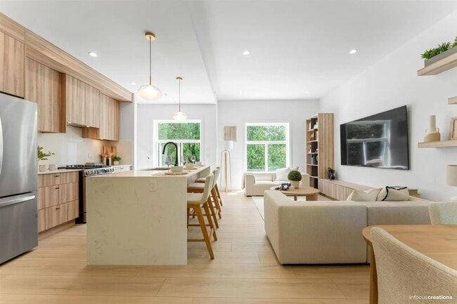 Photo - 8924 Cedar St