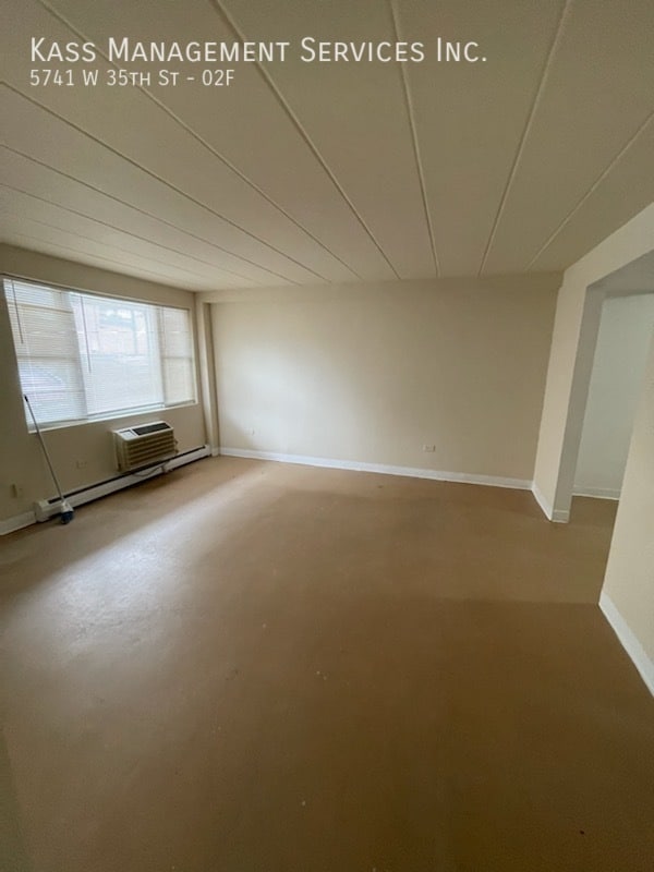Photo - 5741 W 35th St Unidad 02F