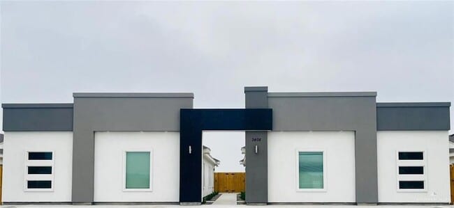 Building Photo - 3400 Ventura Ave Unit 3