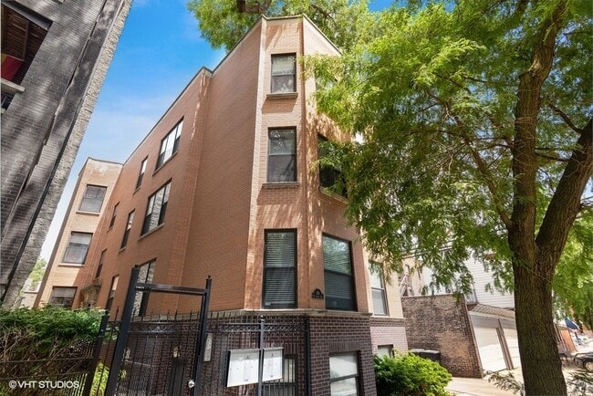 Photo - 814 W Aldine Ave Condo Unit 1N