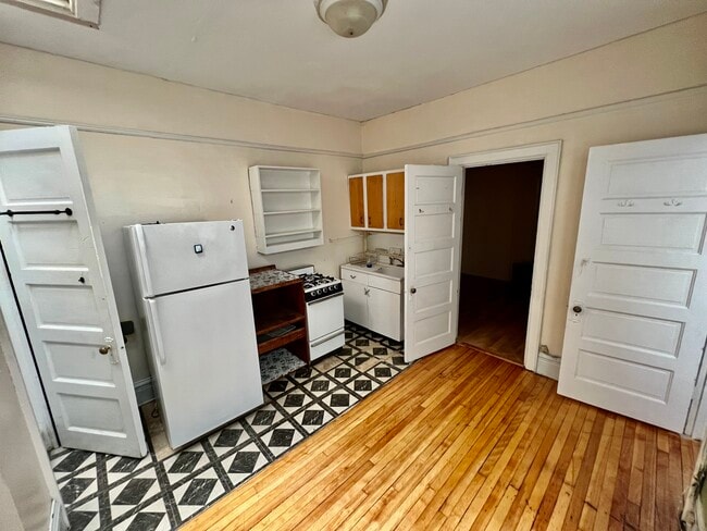 Photo - 419 State St Unidad 4