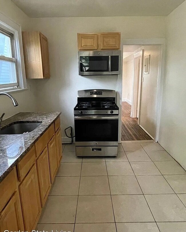 Photo - 24-26-26 Irving Ave Unit 2