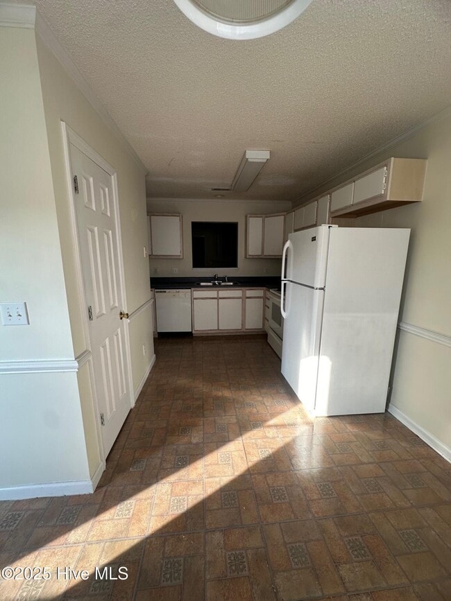 Photo - 1224 Westridge Ct