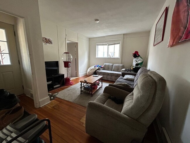 Photo - NOW RENTING! 5 bedroom house near UW Campu...