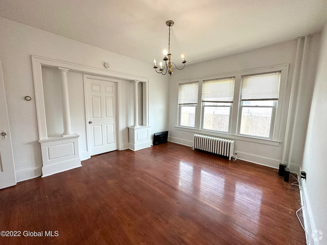 Building Photo - 1064 Washington Ave Unit 1 Rental