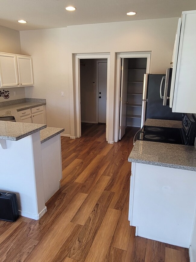 Photo - Great 3 bedroom 2.5 bath Two Story House f...