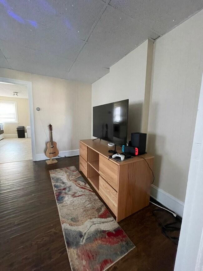 330 Susquehanna St Unit 1
