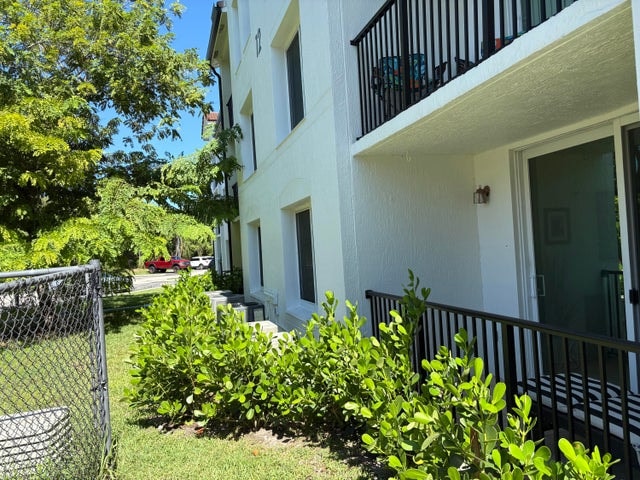 Photo - 1205 Villa Cir