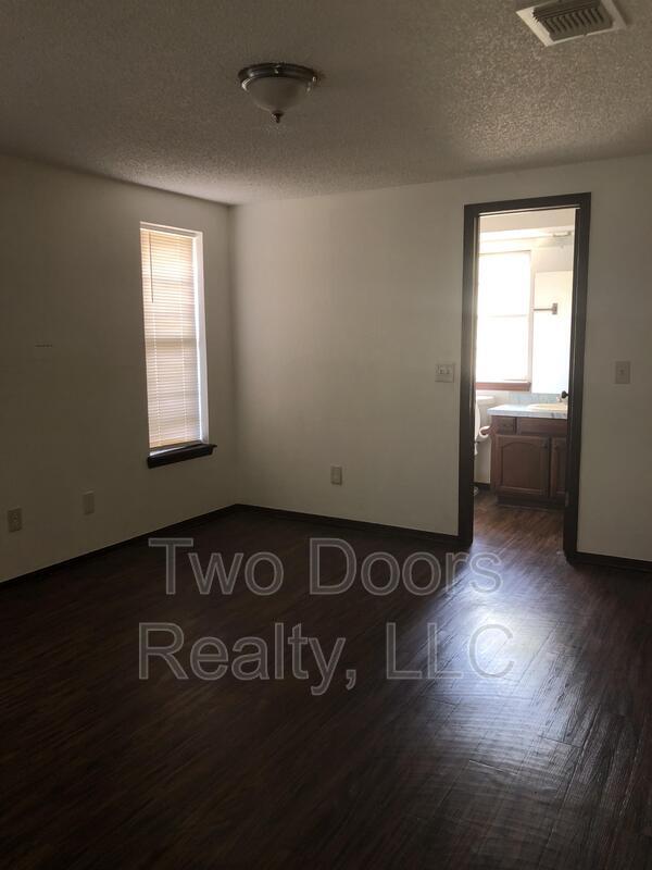 Photo - 4220 SE 49th St