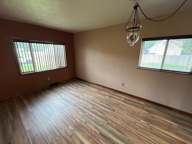 Photo - Charming 4 Bed, 1 Bath Home in Spokane Val...