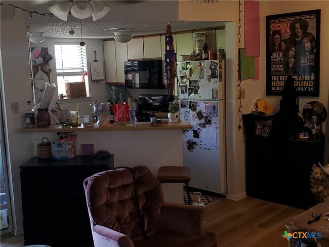 Photo - 2500 Burleson Rd Unit 613