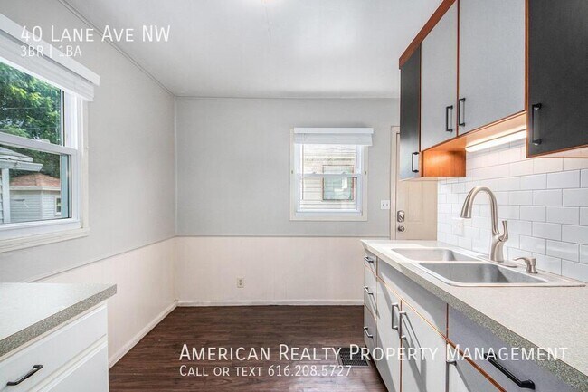 Photo - 40 Lane Ave NW