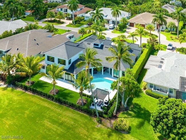 Photo - 695 Wedge Dr