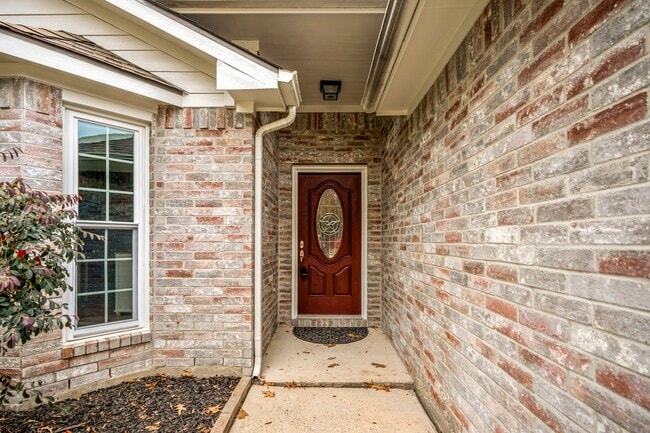 Photo - 2923 Goldspring Ln