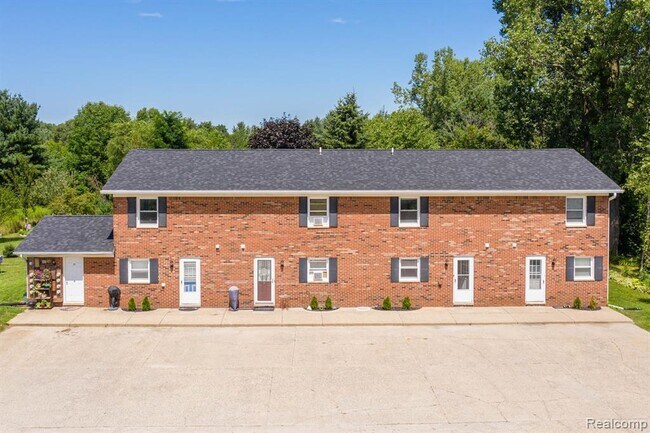 front of buliding - 3373 Van Dyke Rd