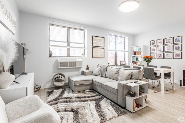 Photo - The Warehouse