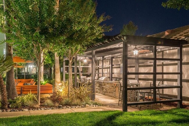 Photo - Park Crossing