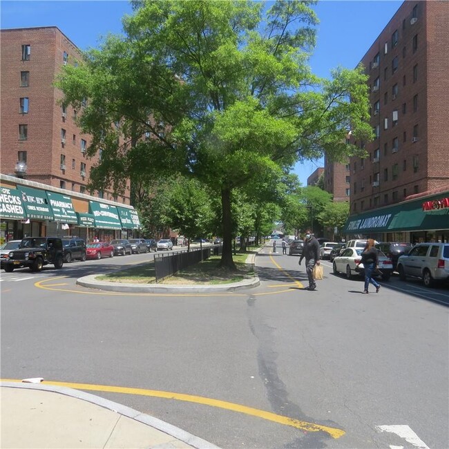 Photo - 1651 Metropolitan Ave Condo Unit 2A
