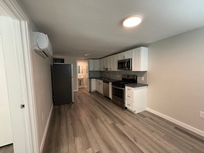 Photo - A606 Unit 1913-B