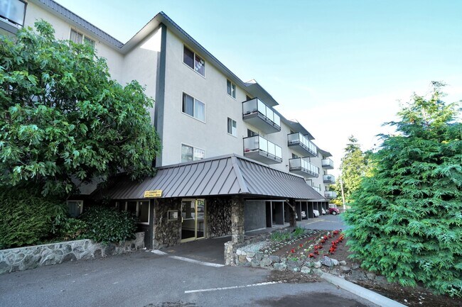 Photo - Madrona Manor Apartments