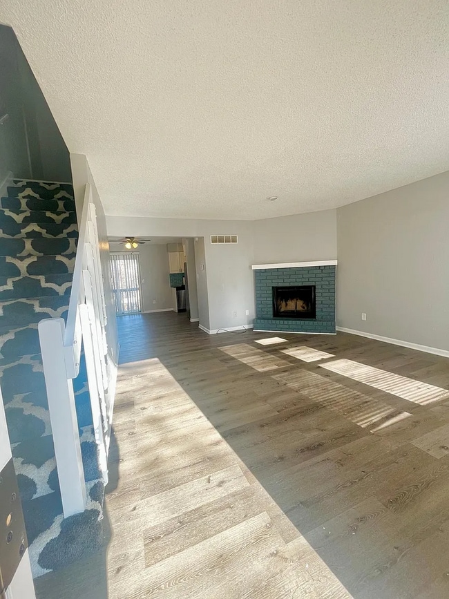 Photo - 401-407 NE Highland Ln Unit 403