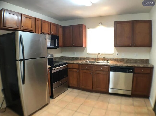 Photo - 1459 Janmar Dr