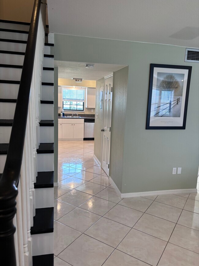 Photo - 3335 Purple Martin Dr Unidad 5