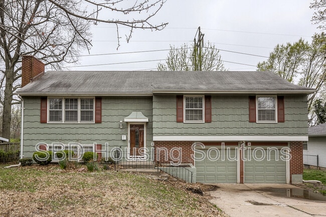 Building Photo - 10112 Bennington Ave