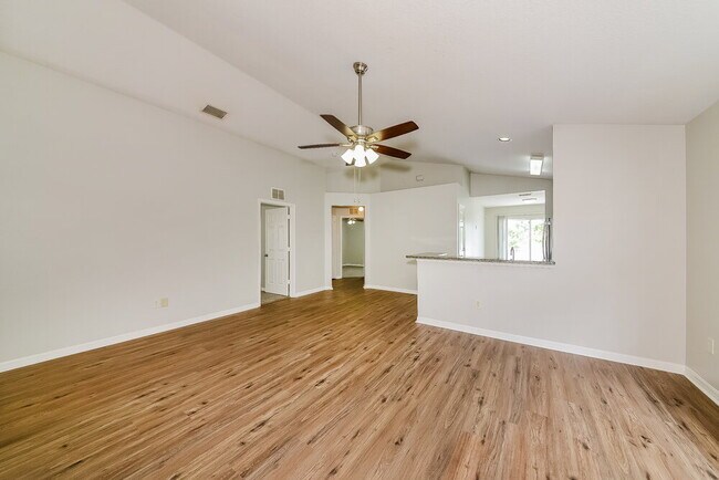 Photo - 727 Cristelle Jean Dr