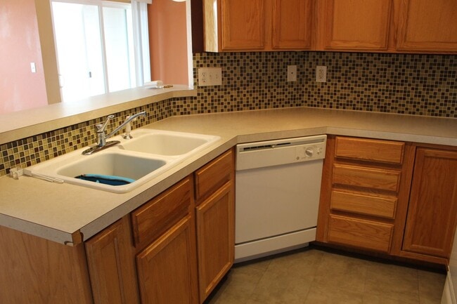 Photo - Spacious 2-Bedroom Condo Backing to Open Space