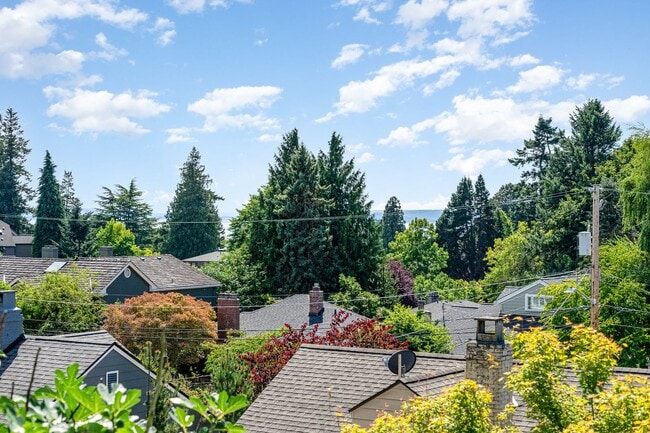 Photo - 4bd/3ba Seattle Home