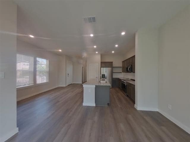Photo - 206 Ledburn Ct