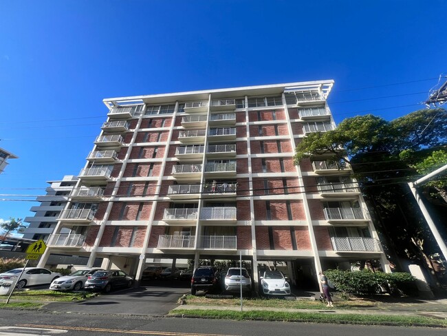 Punahou Wilder 2 bedrooms 1 bath with 1 as... - Punahou Wilder 2 bedrooms 1 bath with 1 as... Unidad 701 Rental