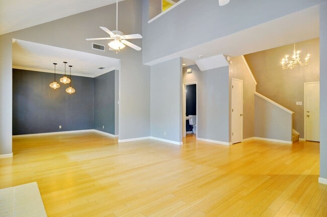 Photo - 3 Bedroom Home - Ridglea Country Club Estates