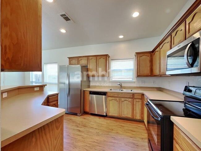 Photo - 1137 Boxwood Dr