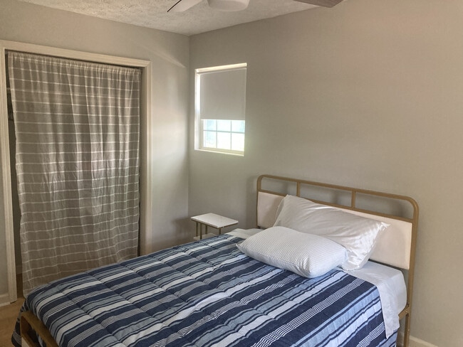 Full size bedroom - 2255 Winterville Rd Unit C