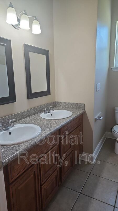 Photo - 2323 Abundance St