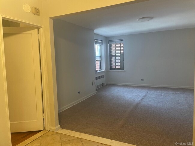 Photo - 63-61 Yellowstone Blvd Unit 4L