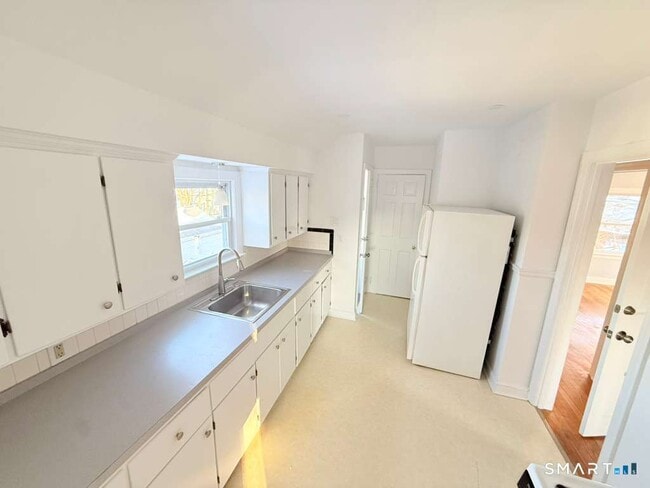 Photo - 160 Oakland Pl Unit 2