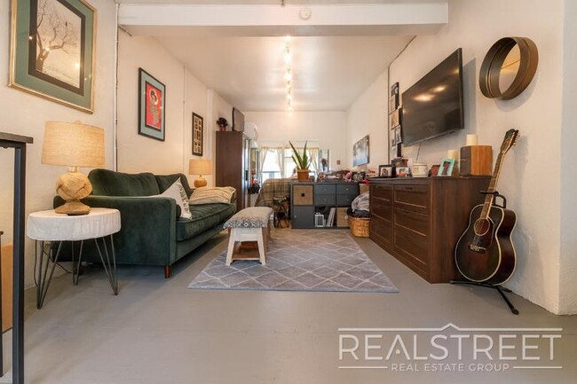 Photo - Spacious Studio LOFT in Williamsburg! Unit B1