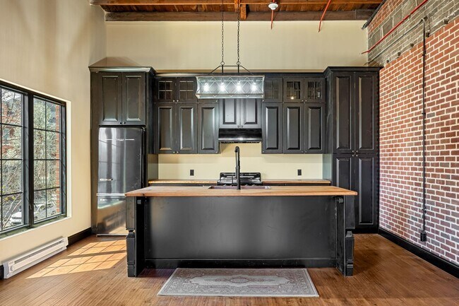 Photo - Thiel on 9th Unit 402