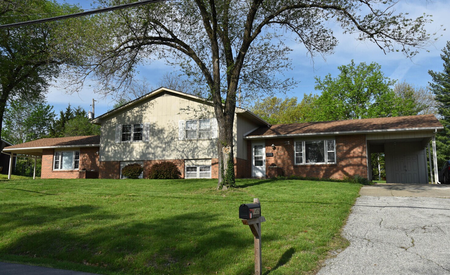 Photo - 1409 Mills Dr
