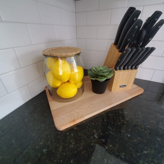 Photo - 410 Newkirk St