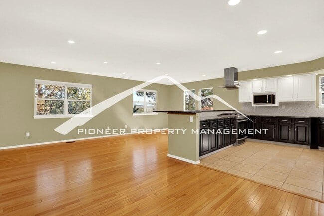 Photo - 5 bedroom, 3.5 bath home in North West Colorado Springs
