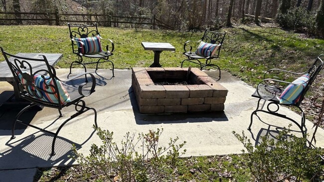 Building Photo - 3059 Pittman Center Rd