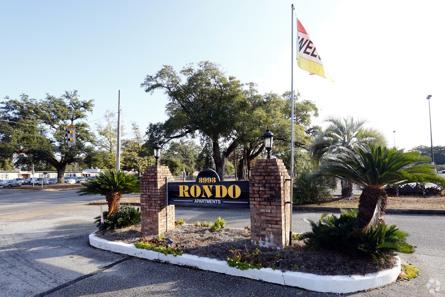 Rondo entrance